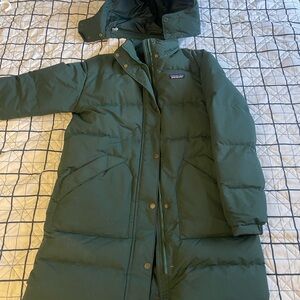 Patagonia Women's Deep Green Puffer Coat